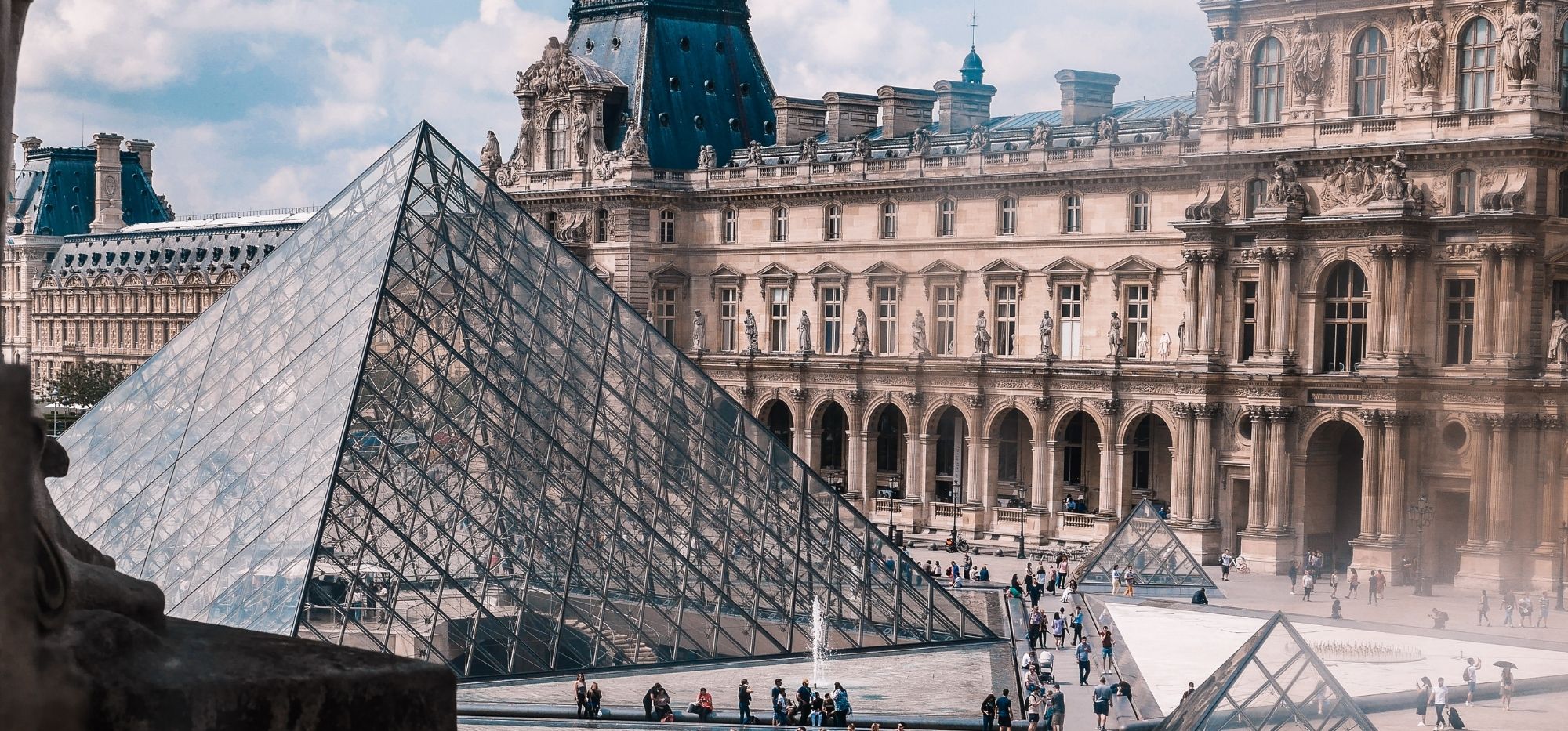Piramida Luwru w ParyÅ¼u - ciekawostki