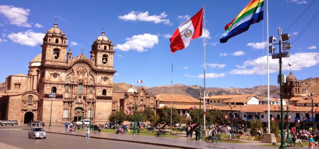 Plaza de Armas w Cusco - najpiÄ™kniejszy plac Ameryki PoÅ‚udniowej