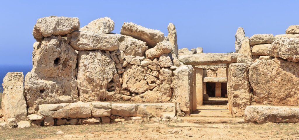 ÅšwiÄ…tynia megalityczna w Hagar Qim na Malcie