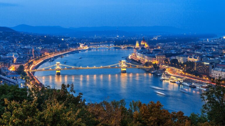 Budapeszt z listy UNESCO. Z Placu BohaterÃ³w nad brzeg Dunaju