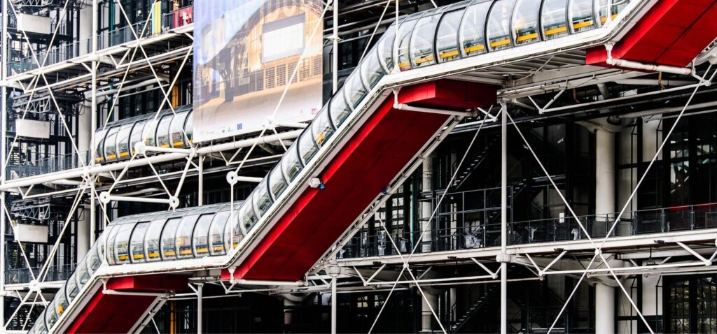 Centrum Pompidou w ParyÅ¼u przypomina rafineriÄ™ - Blog CityLove