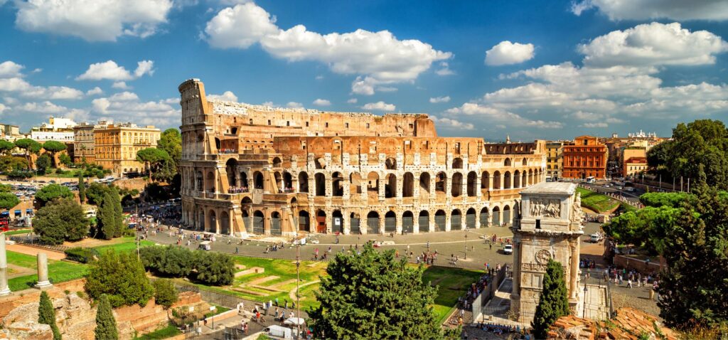 Koloseum - TOP 10 miejsc do zobaczenia w Rzymie
